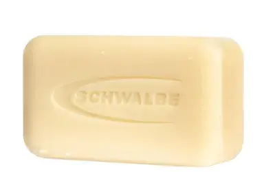Schwalbe NATURAL BIKE SOAP - kompakte Seife im Set für schonende Fahrradreinigung