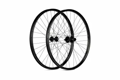 Acid Road Race HPA Rennrad Laufradsatz 12x100 12x142 J-Bend CL 28H schwarz/weiß