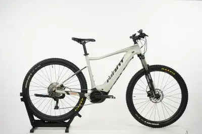 Giant Fathom E+2