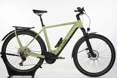 CUBE Kathmandu Hybrid SLX 750