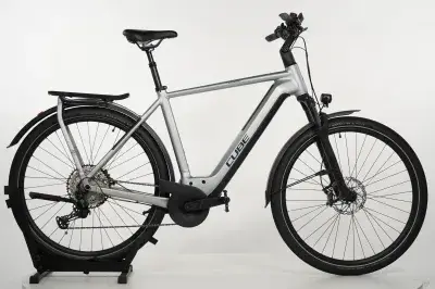 CUBE Kathmandu Hybrid SLX