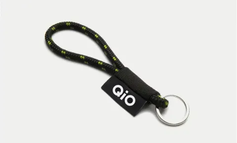 QiO Schlüsselanhänger Schwarz / Grün