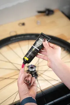 Dynamic Bike Care Bearing Pro Kugellagerpaste - 80 g