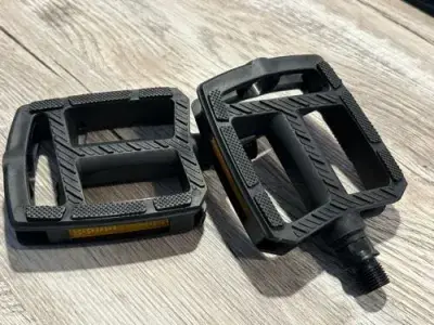 Gazelle Fahrradpedale FP-872 – Robuste Pedale mit rutschfester Oberfläche