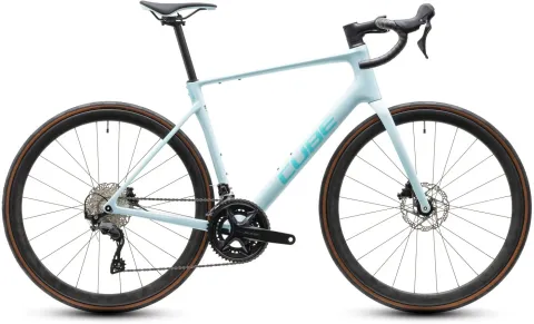 Cube Attain C:62 Race - 28 Zoll 24K Diamant - frostymint´n´mint
