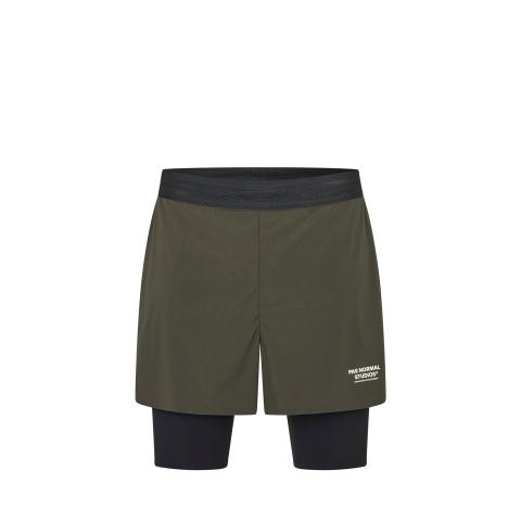 Pas Normal Studios Balance 2-in-1 Shorts Kurze Laufhose mit Innenshorts