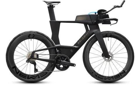 Cube Aerium C:68X Race - 28 Zoll 24K Diamant - carbon´n´chrome