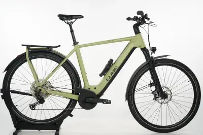 CUBE Kathmandu Hybrid SLX 750