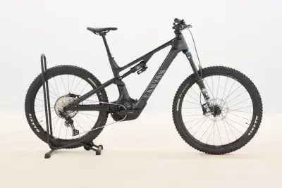 Canyon SPECTRAL:ON CF 8 900 – 2024 – für Körpergröße 183 - 192 cm