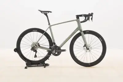 Van Rysel EDR CF Ultra Shimano Ultegra Di2 – 2025 – für Körpergröße 188 - 200 cm