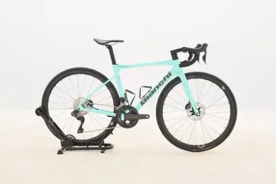 Bianchi SPECIALISSIMA COMP ULTEGRA DI2 – 2024 – für Körpergröße 155 - 165 cm