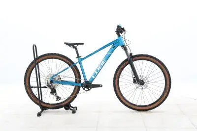 Cube ATTENTION PRO – 2025 – für Körpergröße 155 - 165 cm