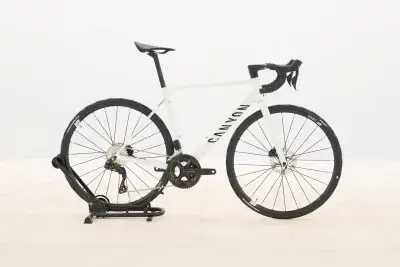 Canyon ULTIMATE CF 7 DI2 – 2026 – für Körpergröße 178 - 184 cm