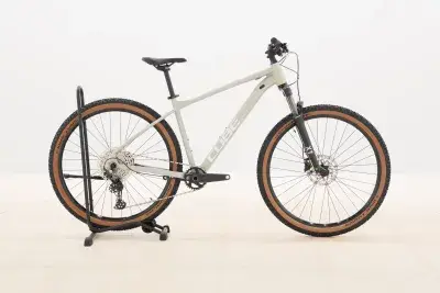 Cube ATTENTION PRO – 2025 – für Körpergröße 175 - 185 cm