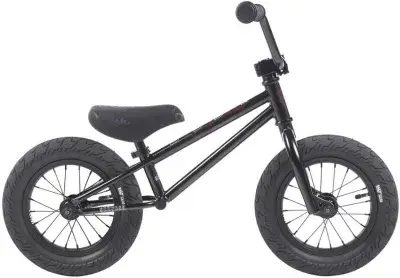 Subrosa Altus Balance Schwarz Modell Aktion