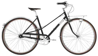 Creme Caferacer Lady Doppio Schwarz Modell Aktion