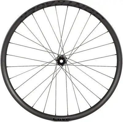 Bontrager Line Pro 30 TLR Boost 27.5 Carbon Vorderrad Schwarz Modell Aktion
