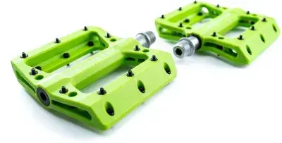 Cube RFR Pedale Flat ETP Grün Modell 2025
