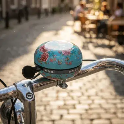 Basil Ding-Dong Bike-Klingel Bloom 80 mm emerald green - lauter 2-Ton Metall-Klang, SB-Karte,…