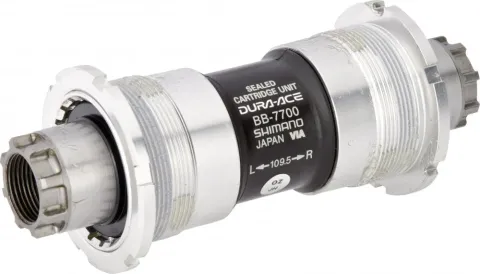 SHIMANO Innenlager D-ACE BB7700 BSA - Präzises Rennrad-Innenlager für effiziente Kraftübertragung