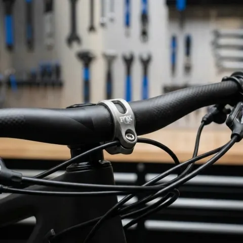 FOX Cable Hanger: 2020 SuperStrut Remote, Die Cast SH - Kabelhalter für Remote MTB Universal
