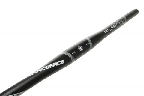 Race Face Atlas Flat Lenker, 31.8, 785x0mm, grün - breiter Downhill- und Enduro-Lenker