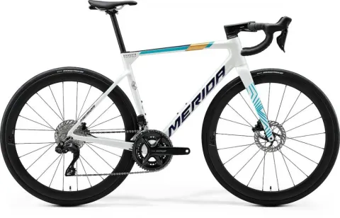 Merida Scultura 6000 Rennrad L Pearl-Blue-Team, Carbonrahmen, Shimano 105 Di2 12-fach, hydraulische…